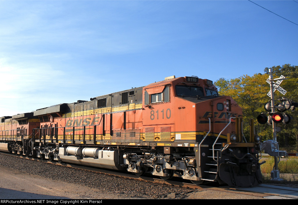 BNSF 8110 Pusher